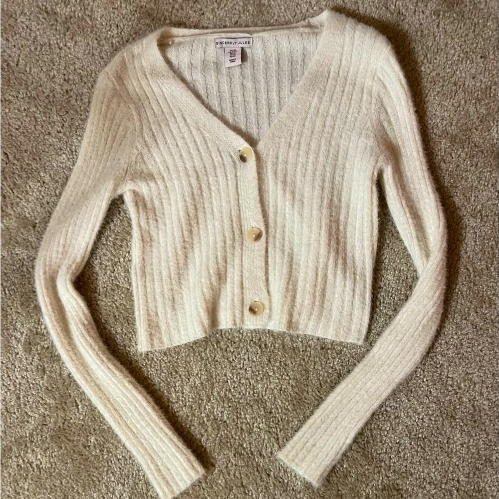 Sincerely Jules white knit, long sleeve, button down v-neck cardigan size xsm